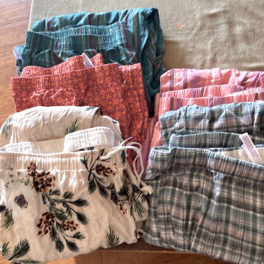 Bundle of five pajama pants.